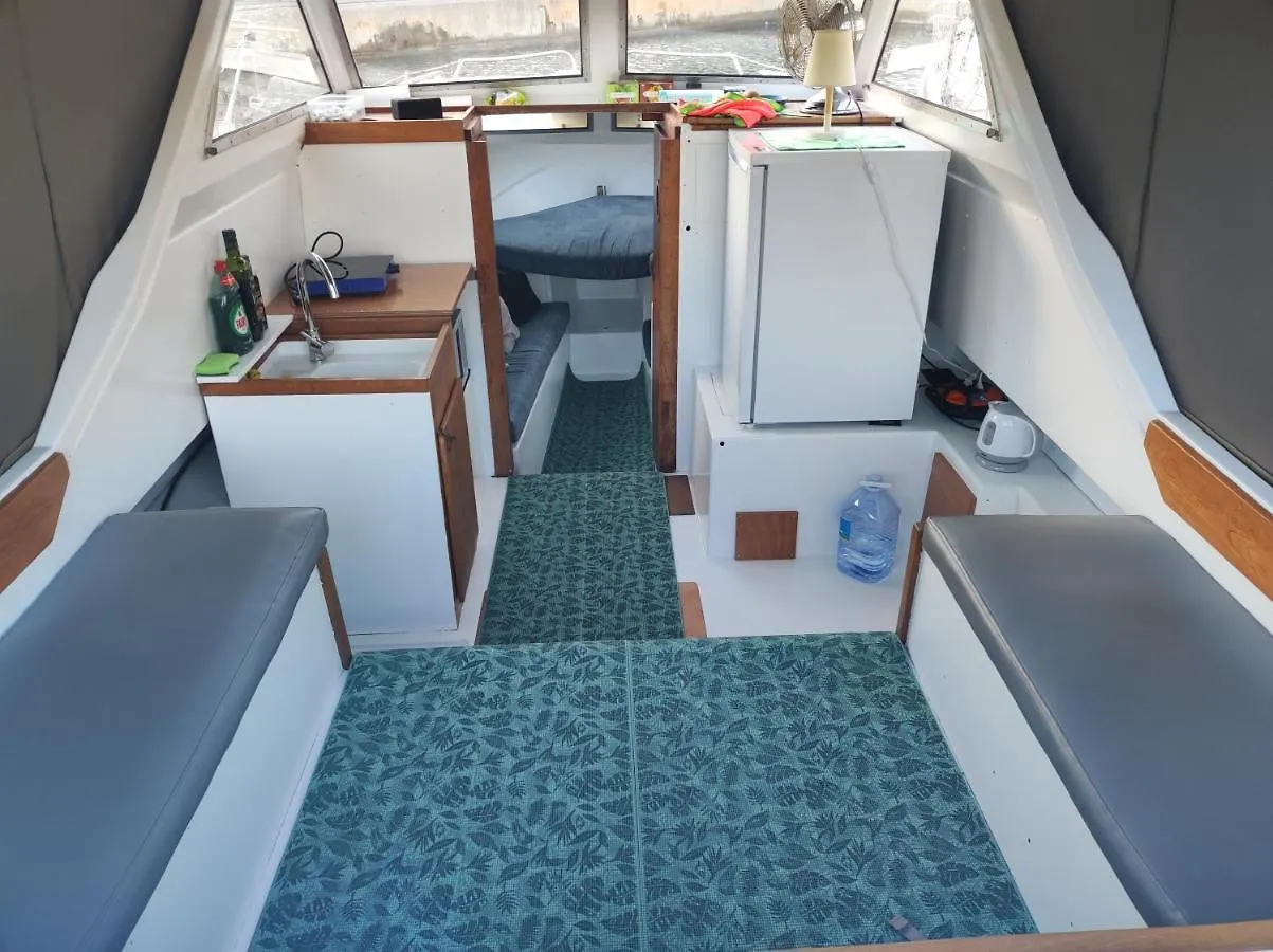 船屋 Nice Boat To Sleep In Barcelona & Parking酒店